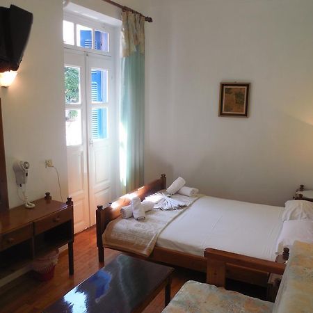 Adonis Rooms Скопелос Экстерьер фото